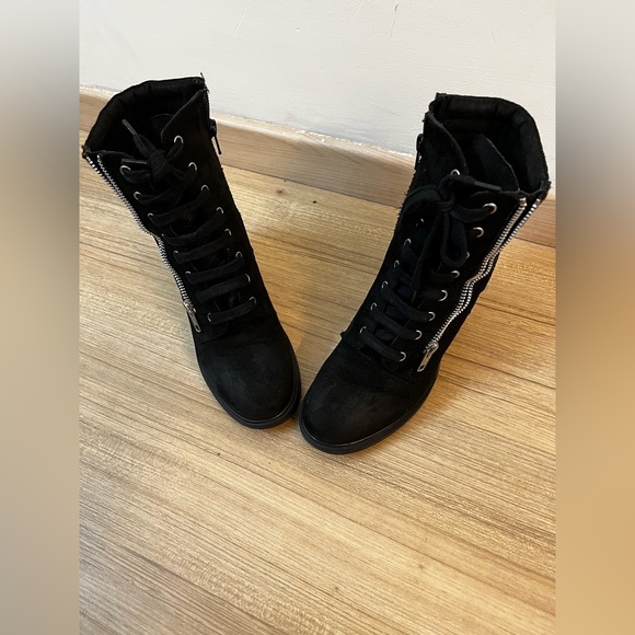 Truffle Collection Lace Up Ankle Boots - Picture 3 of 13